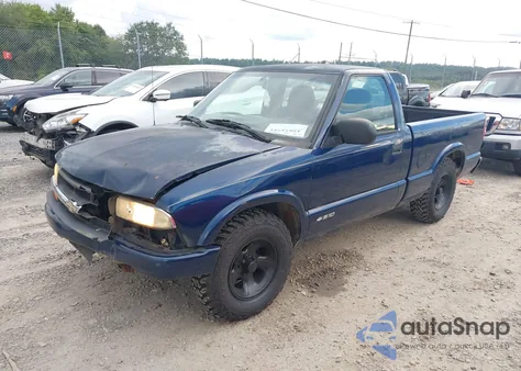 1999 Chevrolet S-10 Ls из США, поврежденный, VIN 1GCCS14X8X8152737